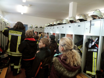 Grundschule Scheeßel - Besuch bei der Feuerwehr